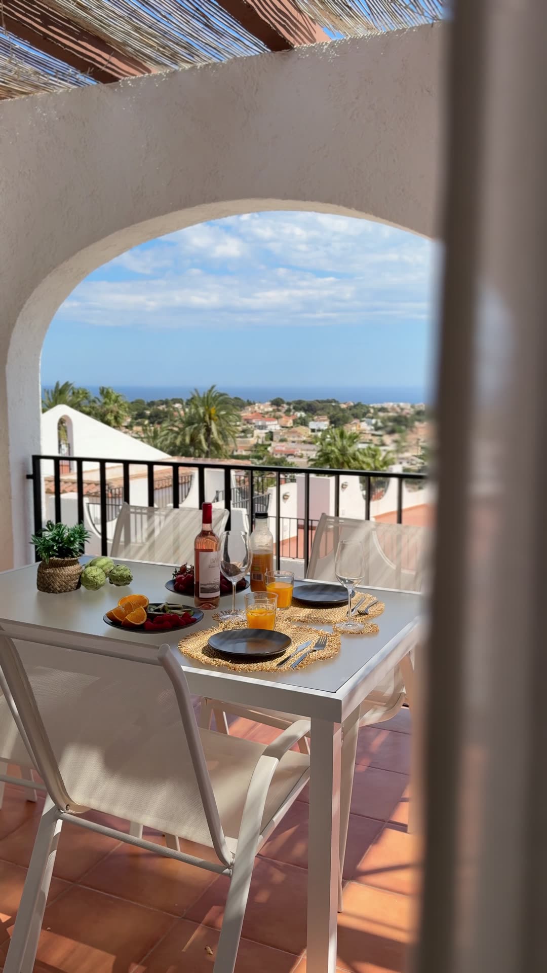 Casa Sunrise in Calpe: dakterras met zeezicht